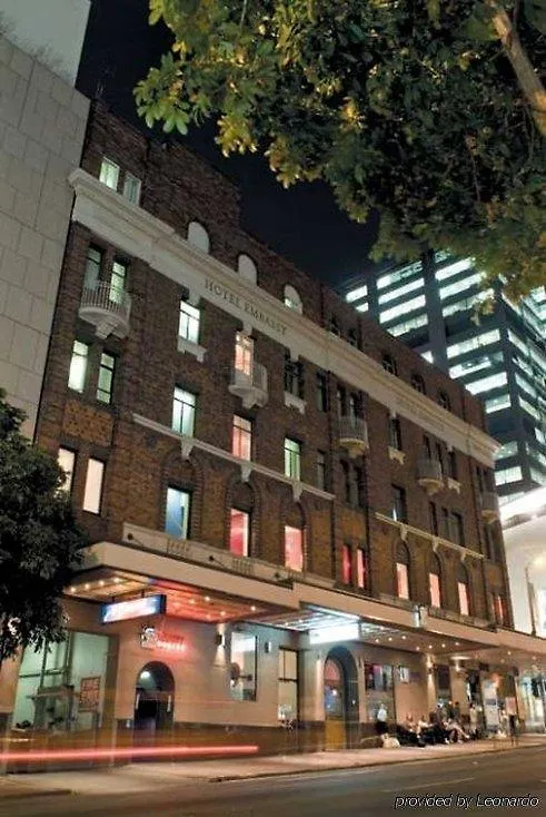 Base Brisbane Embassy Hostel