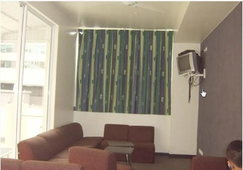 Base Brisbane Embassy Hostel