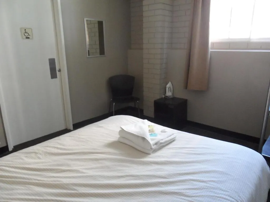 Base Brisbane Embassy Hostel
