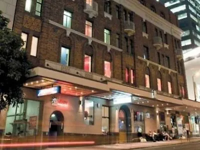 Base Brisbane Embassy Hostel