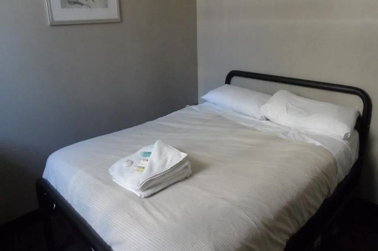 Base Brisbane Embassy Hostel Australia
